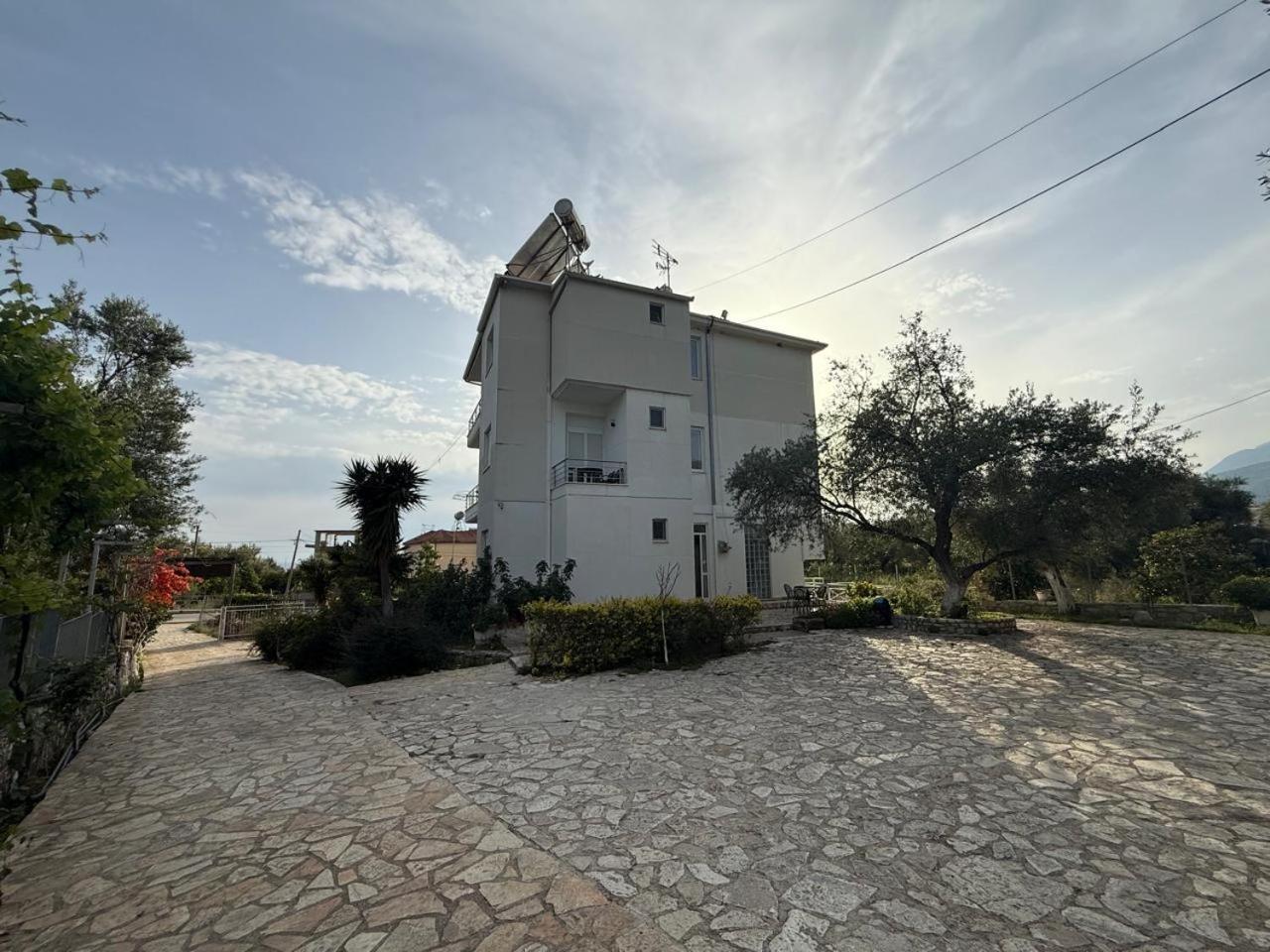 Hotel Stolis Himarë Extérieur photo