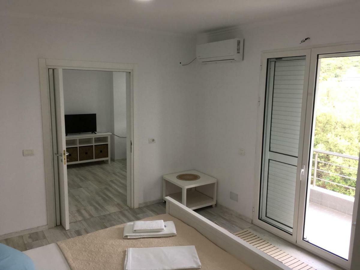 Hotel Stolis Himarë Extérieur photo